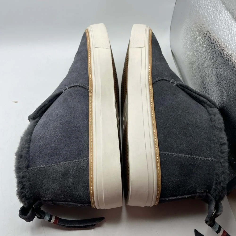 Toms Paxton women’s Gray Suede faux fur lined Slip-On Shoes size 7.5